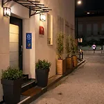 En